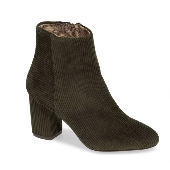 Band of Gypsies Shoes - NWT Band of Gypsies Andrea Corduroy Ankle Booties